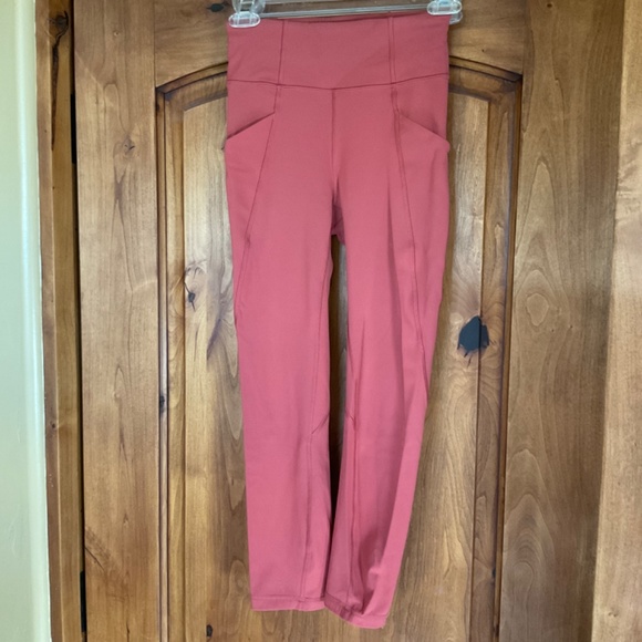 Lululemon time to sweat HR tight 23” Brick Rose Sz 2 legging - Picture 4 of 5